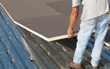 benefits of insulating Undy flat roofing