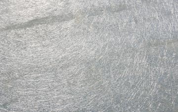 Undy laminate fibreglass or shingles?